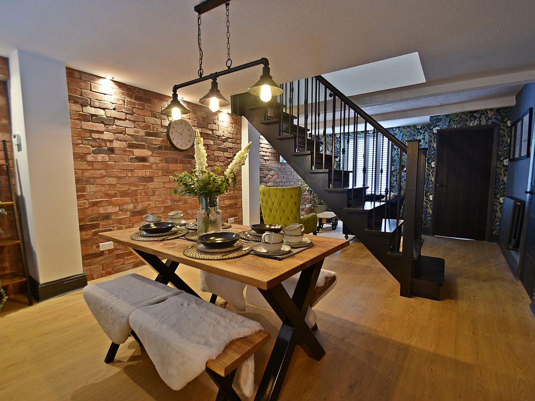 25 Lowergate