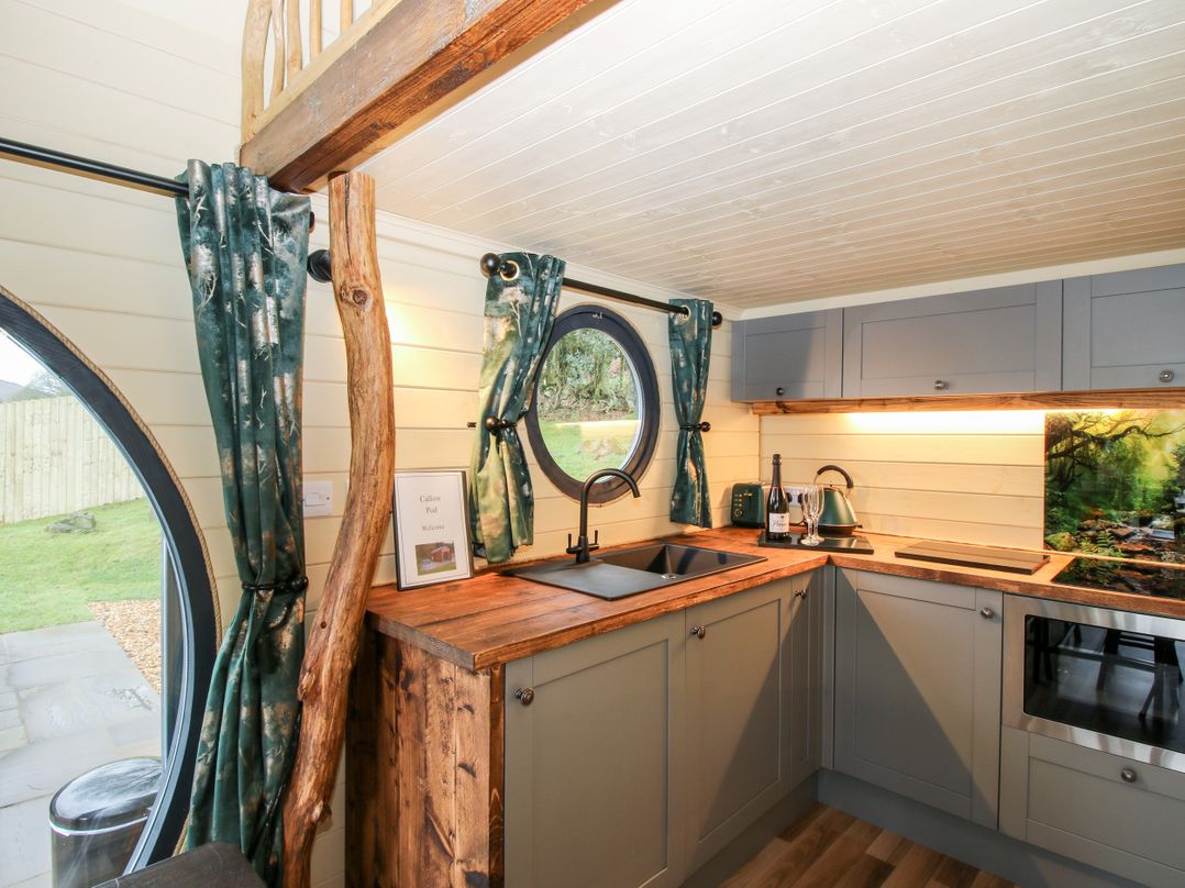 Callow Pod
