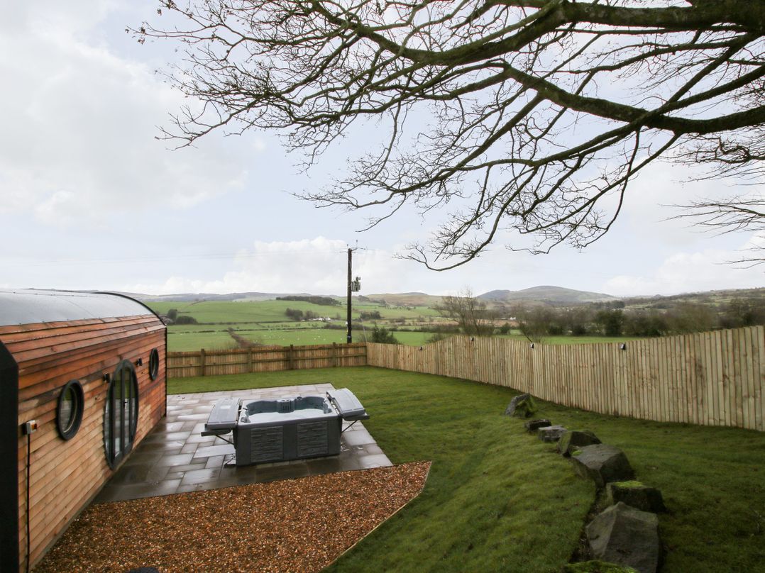Callow Pod