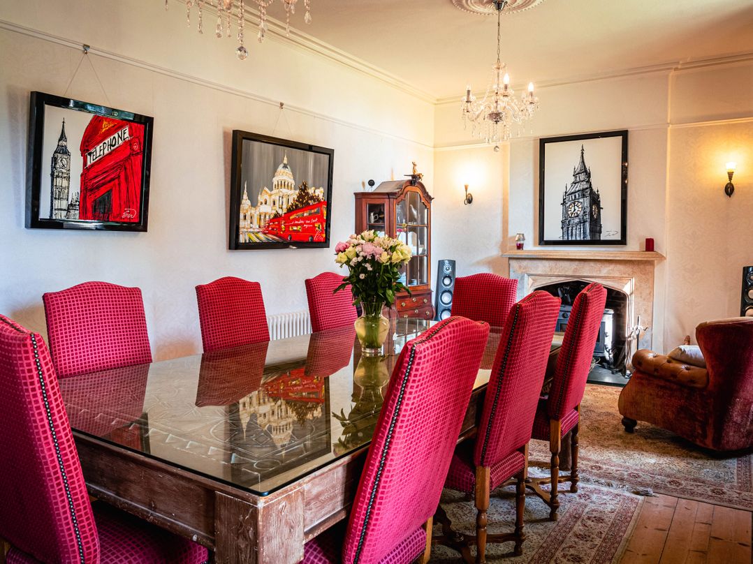 Lonsdale Villa Retreat