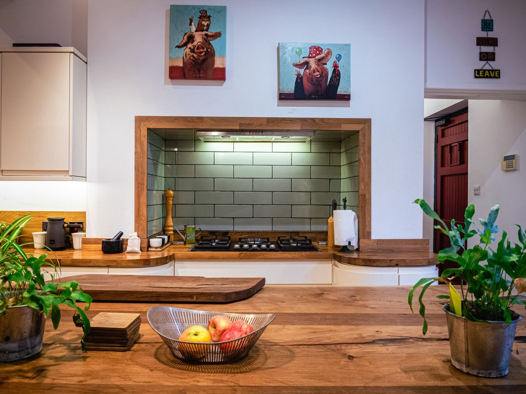 Lonsdale Villa Retreat