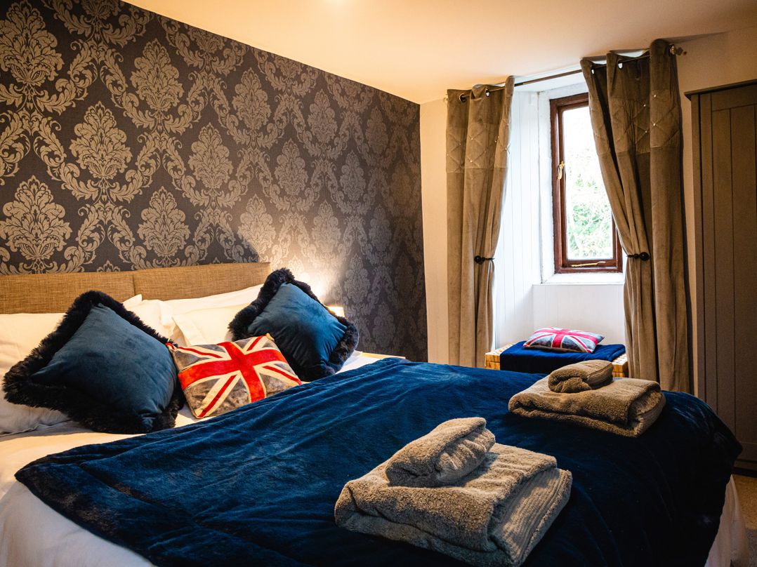 Lonsdale Villa Retreat