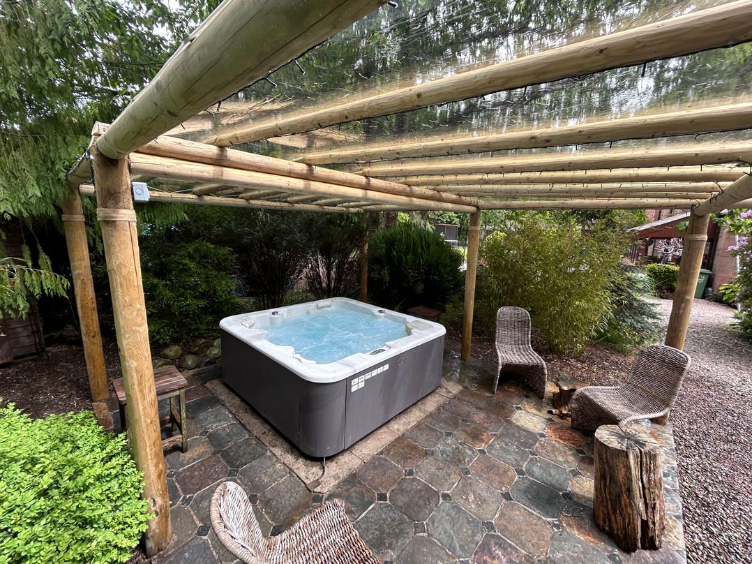 Lonsdale Villa Retreat
