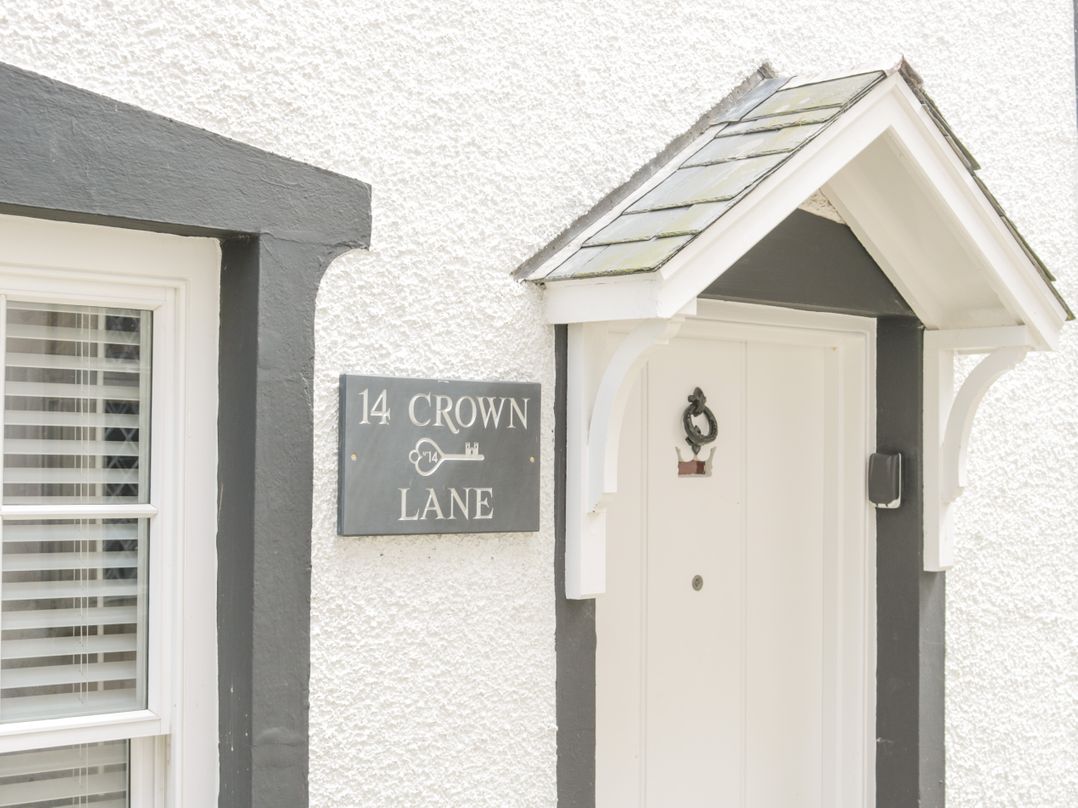 14 Crown Lane