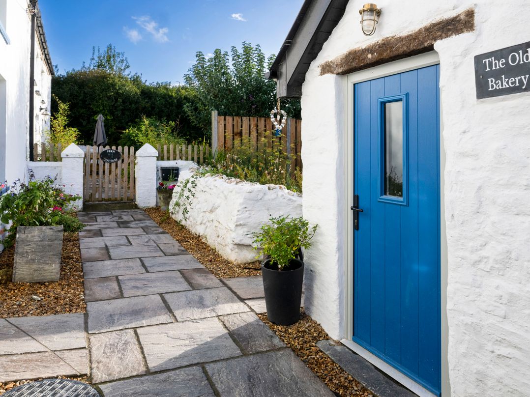 Dyffryn Cottage