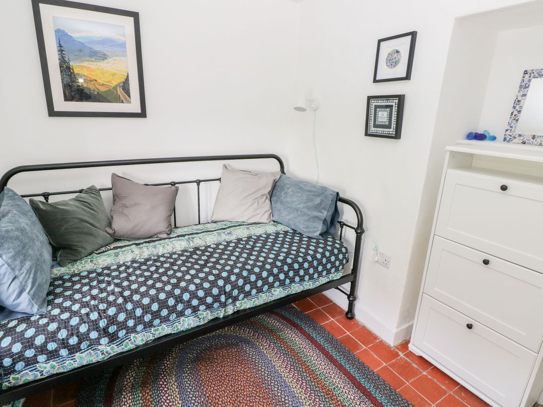 10 Westgate Hill