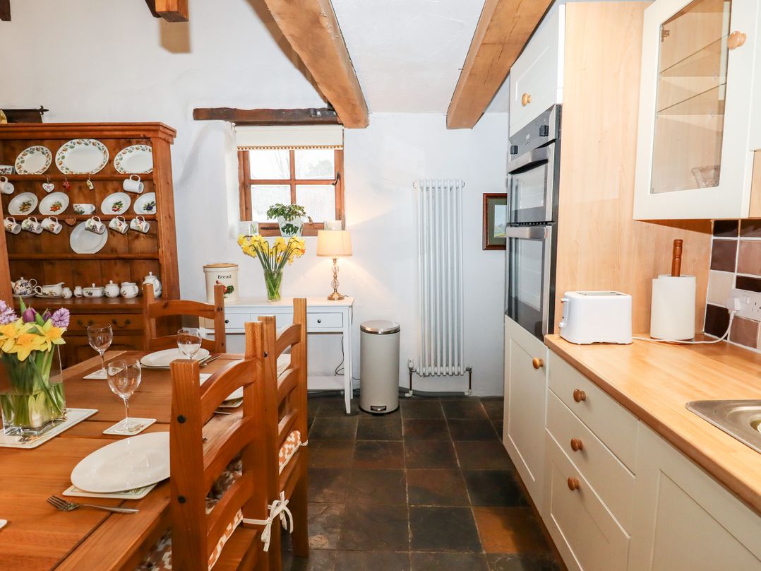 Two Shoes Cottage