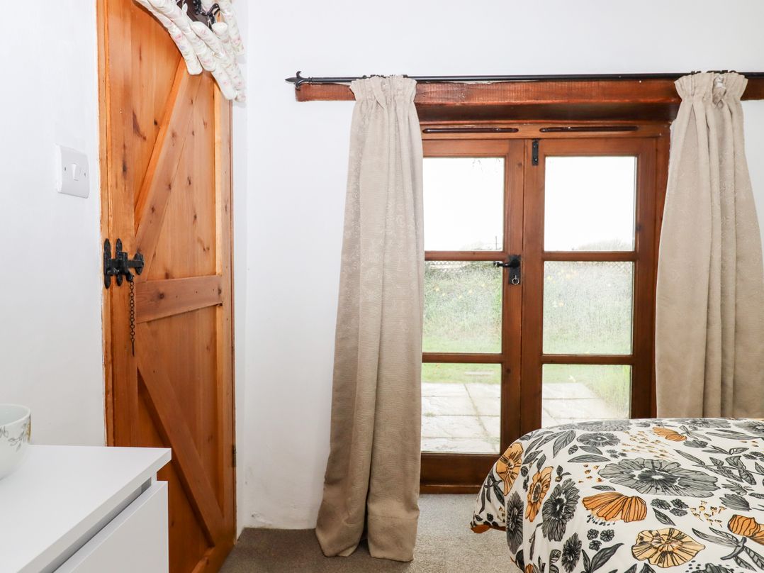 Two Shoes Cottage