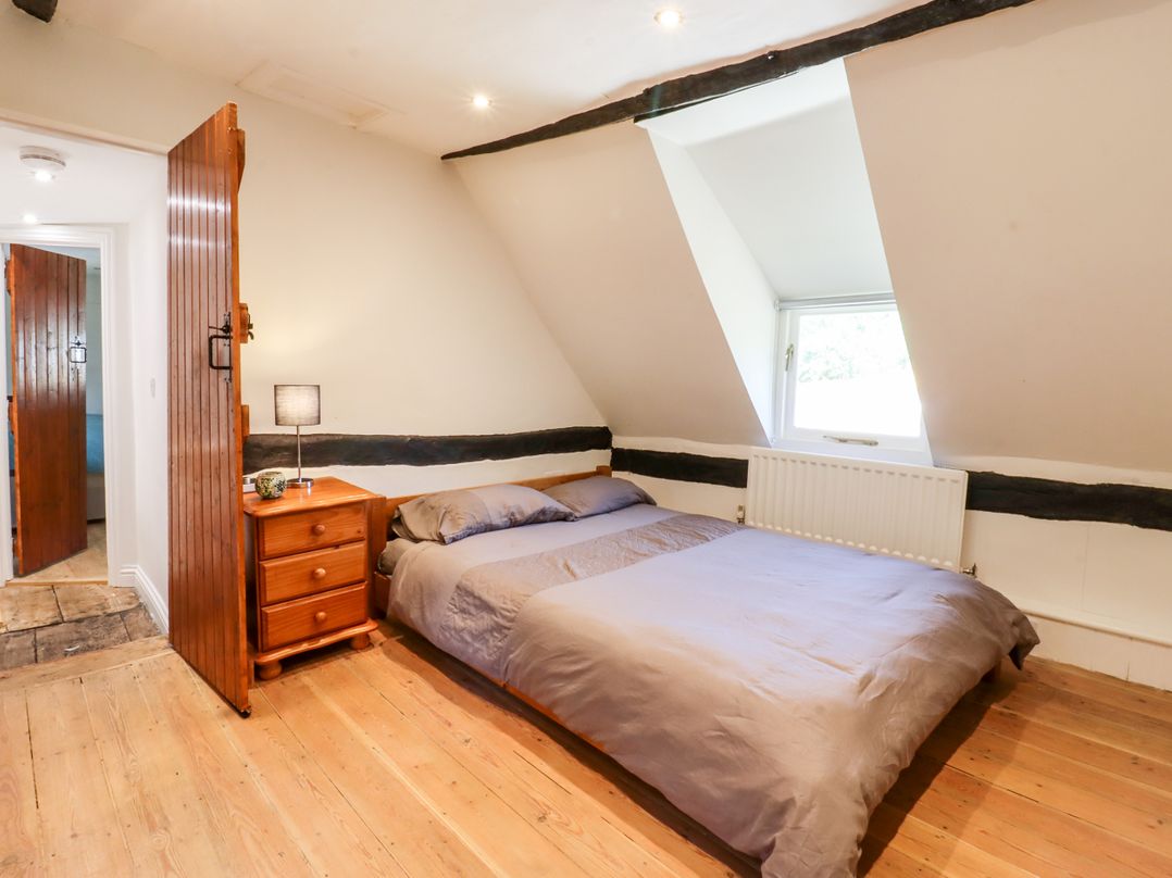 1 Harpur Cottage