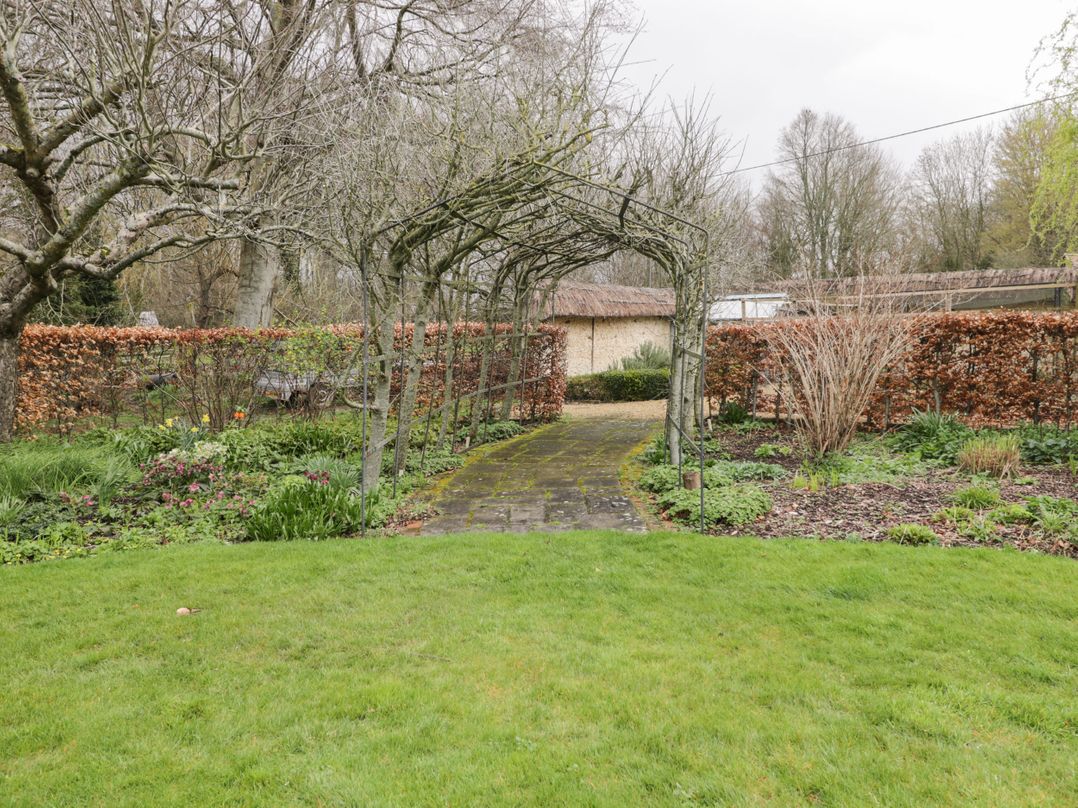 Avon Turn View
