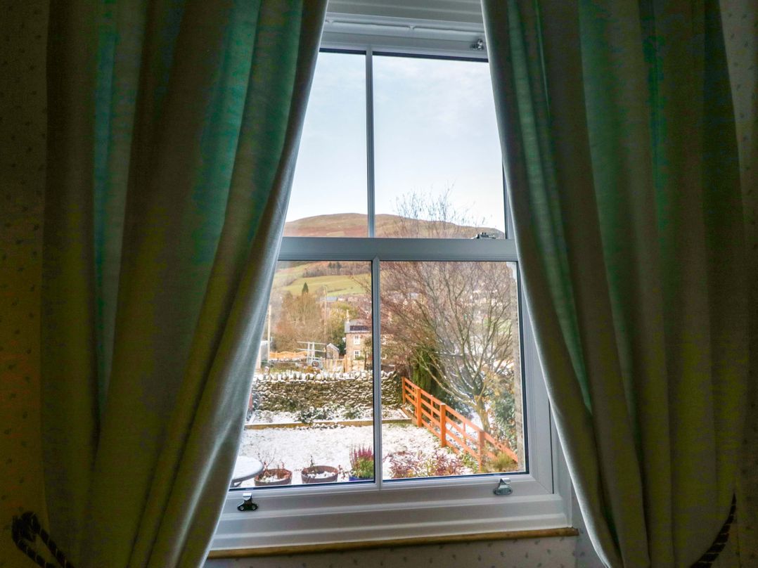 3 Mountain View
