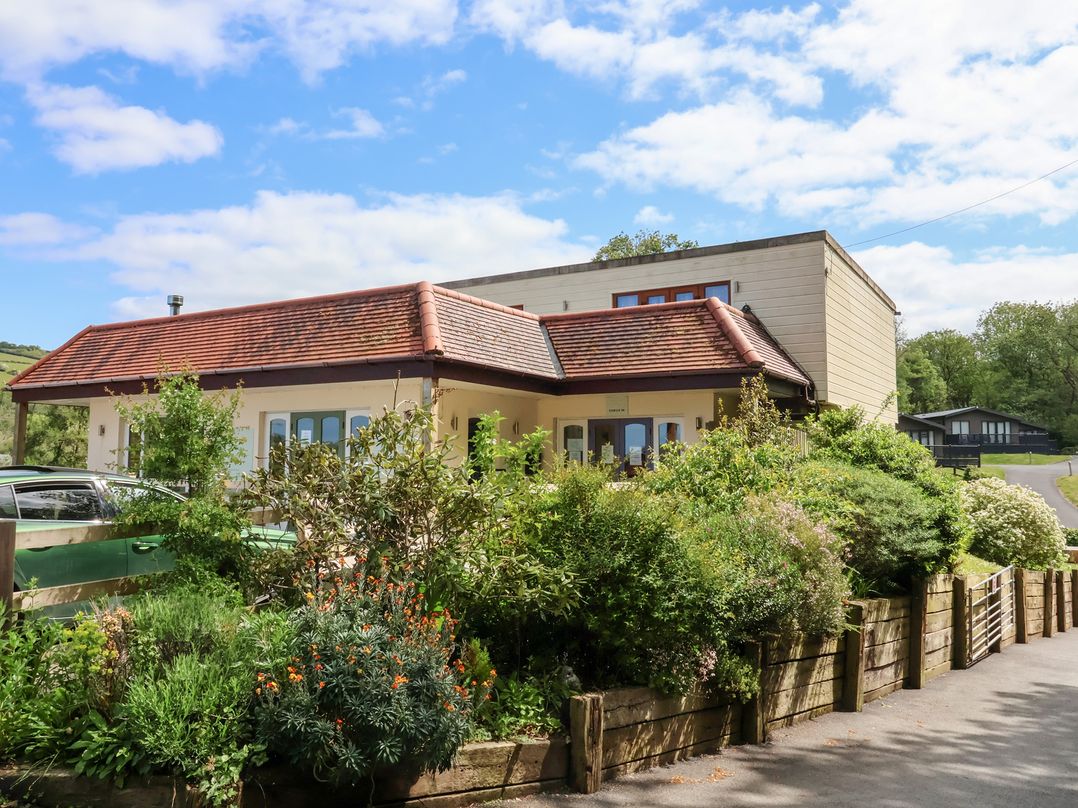 14 Manleigh Park