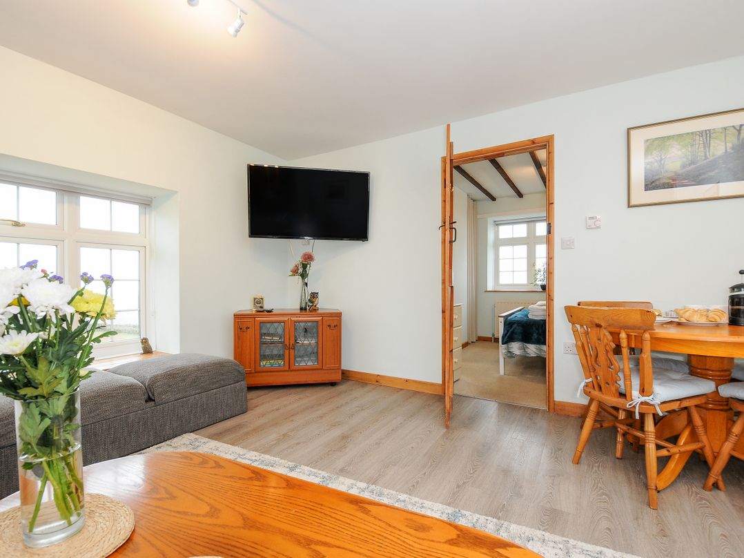 Cheesewring Cottage