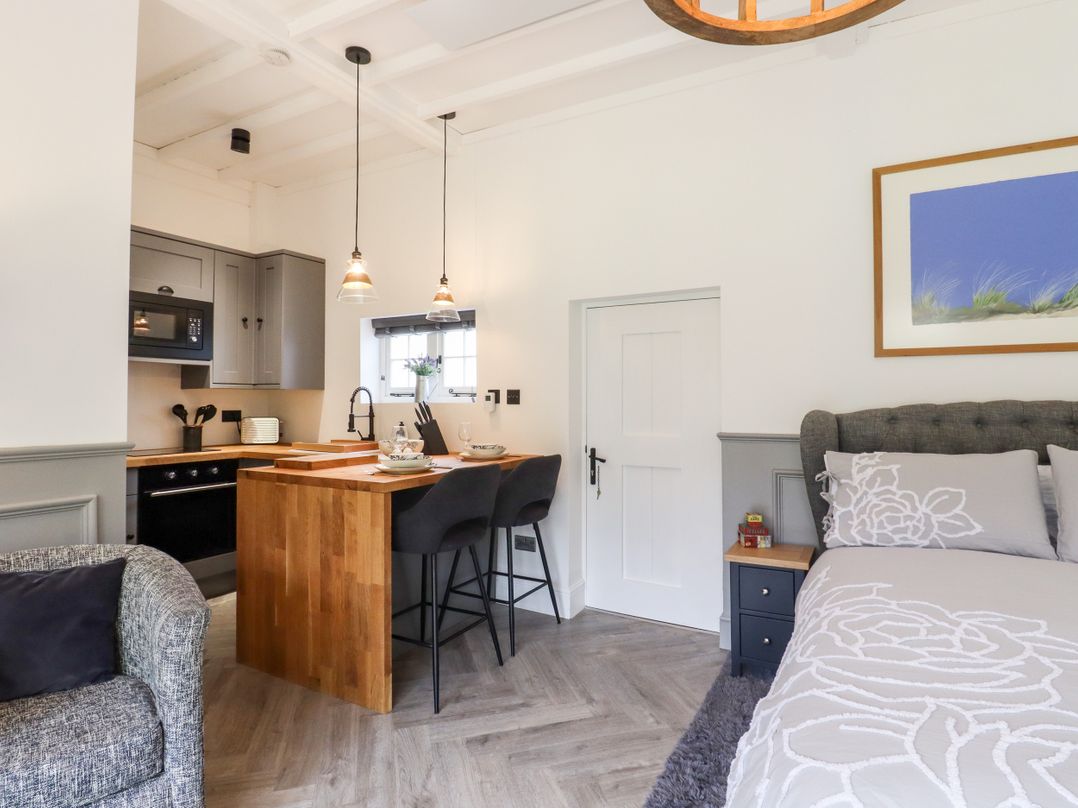 The Snug at Pickelden Farmhouse