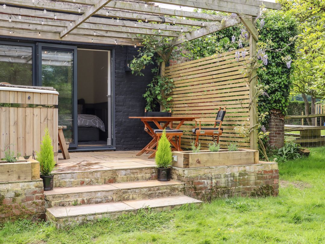 The Snug at Pickelden Farmhouse