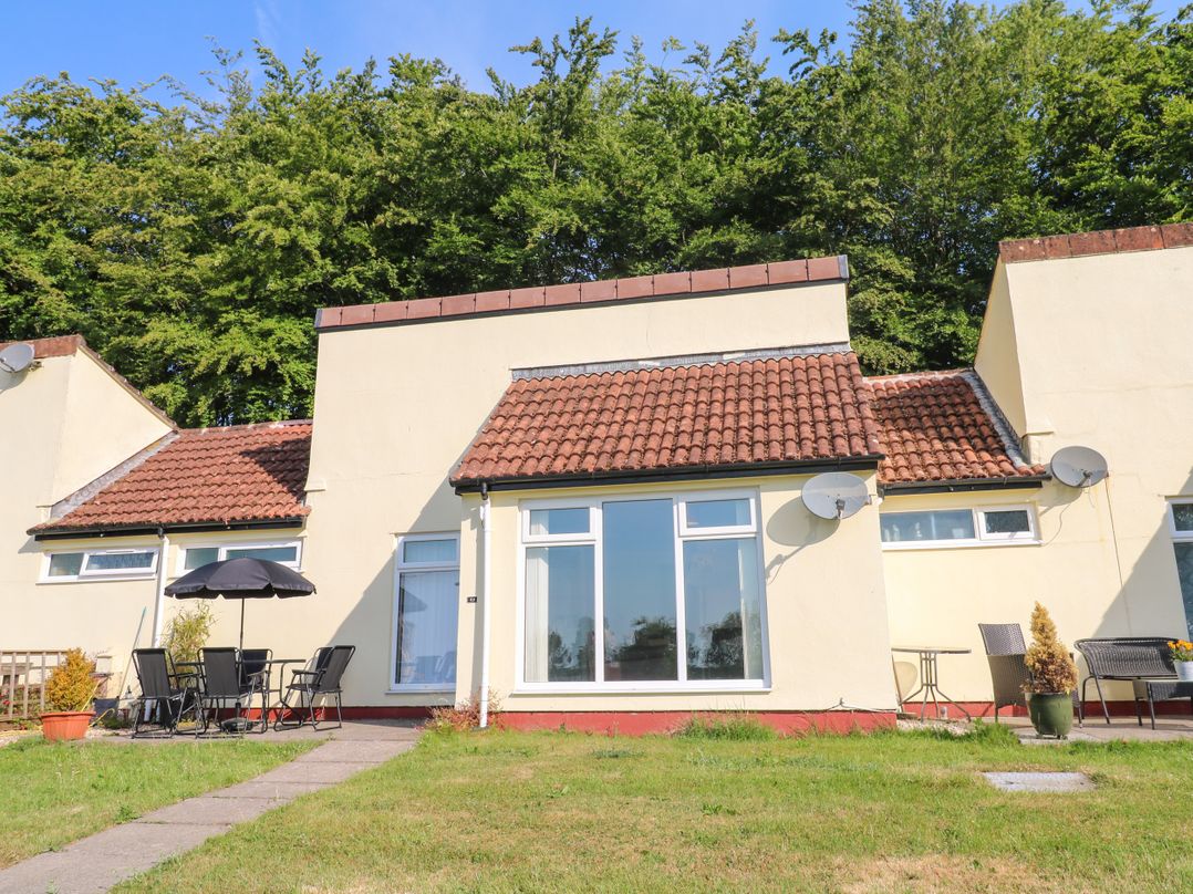 39 Manorcombe Bungalows