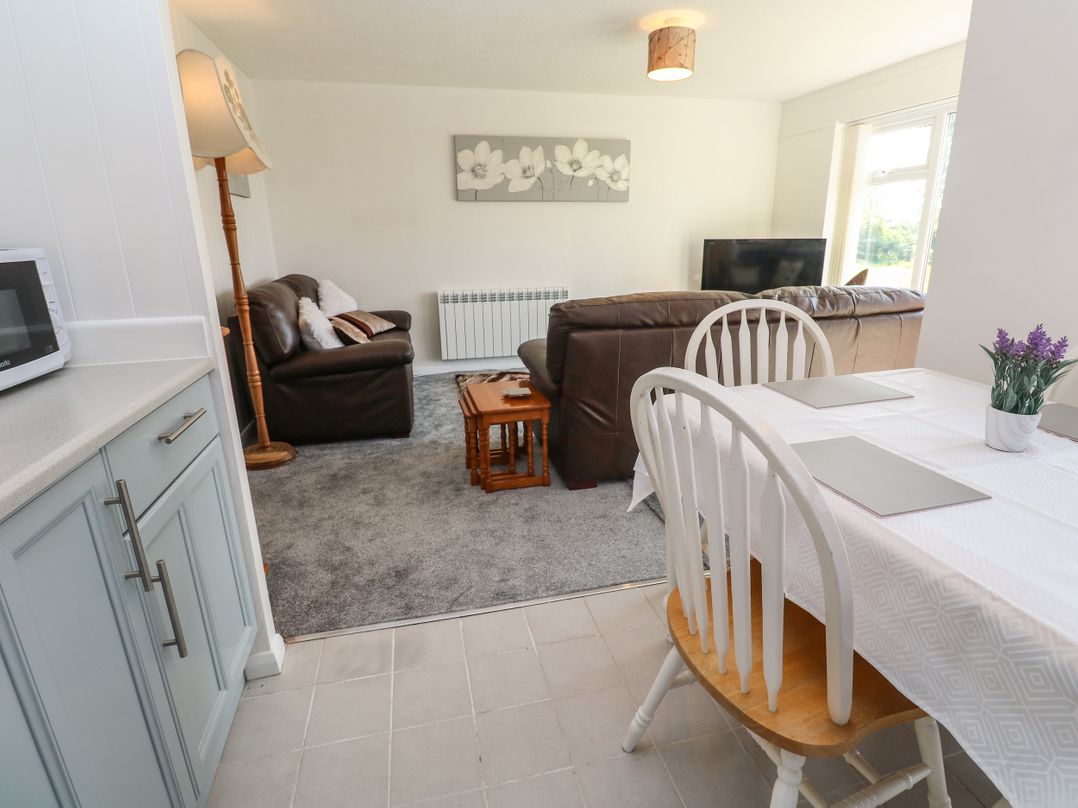 39 Manorcombe Bungalows