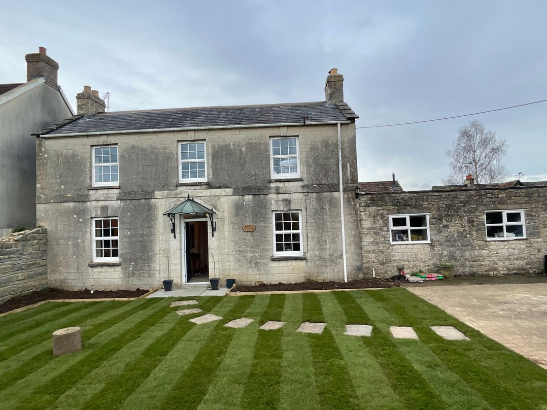 Holly Lodge