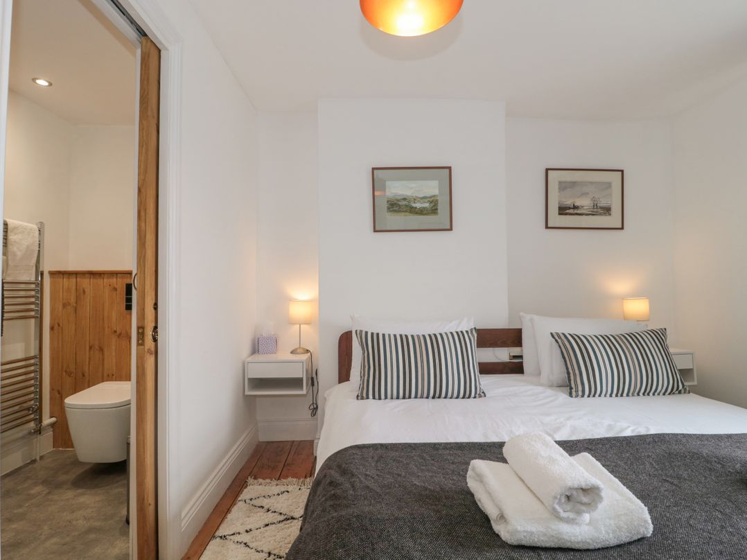 Holly Lodge