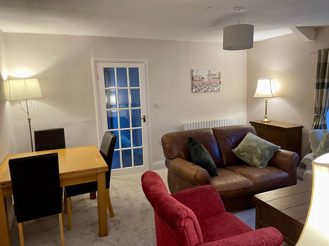 Joyces Cottage, 2 Brown Hill
