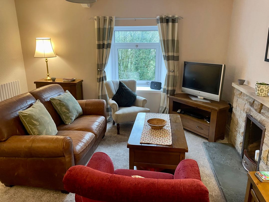 Joyces Cottage, 2 Brown Hill