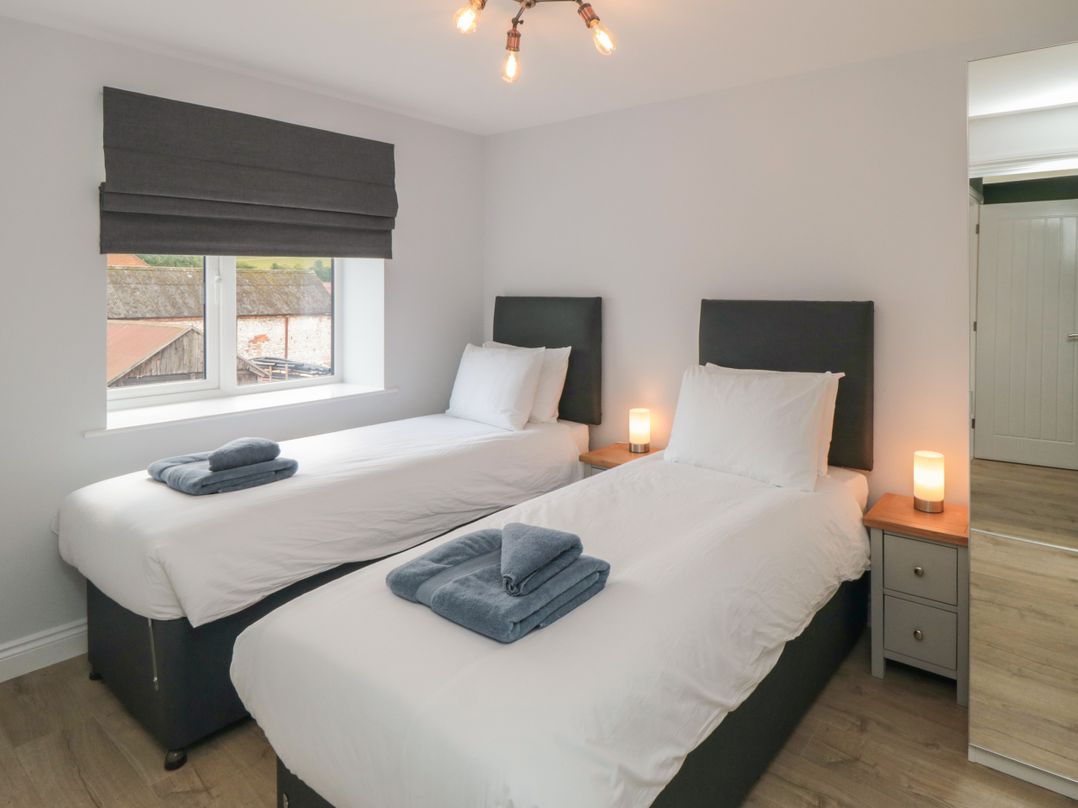 1 Staveley Cottages