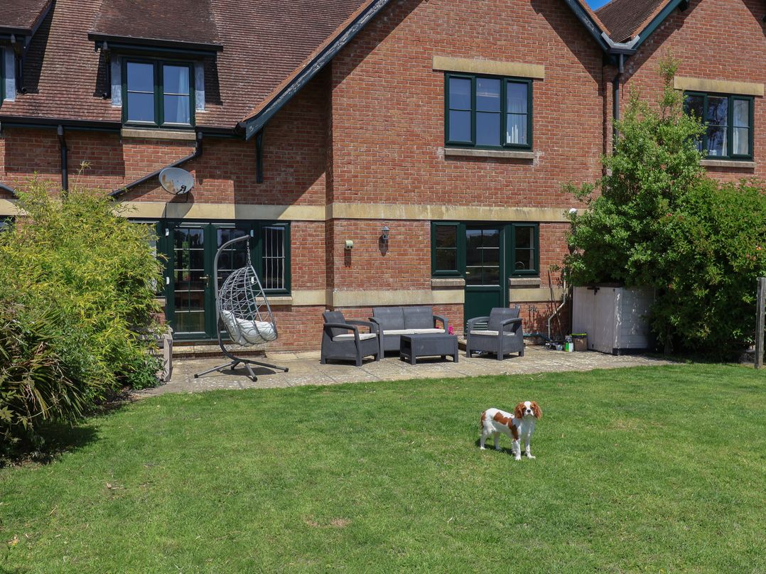 10 The Gardens