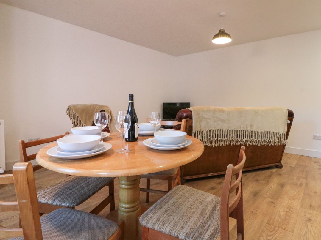Salmon Leap Cottages 1