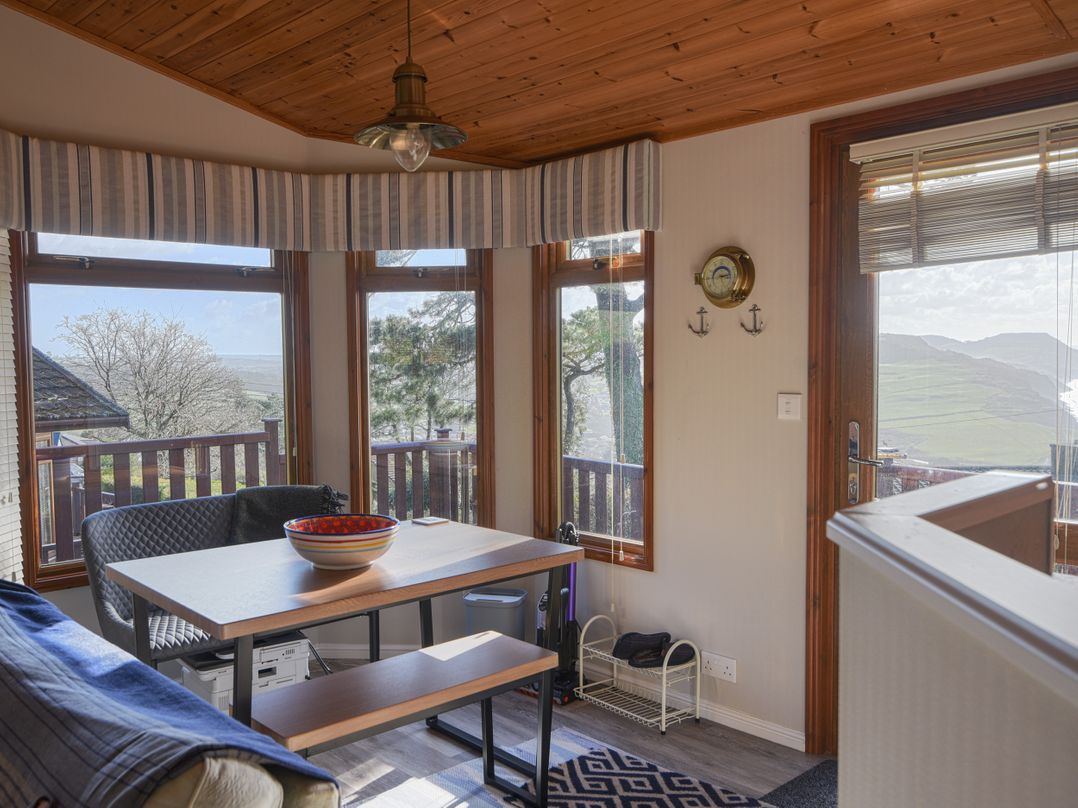 The Lodge @ Clifftop Park