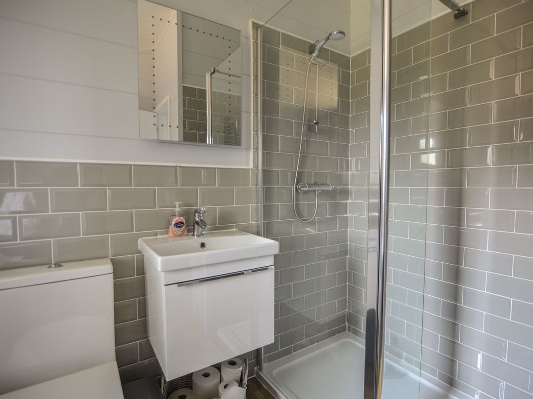 Oakwood 2 @ Pinewood Retreat