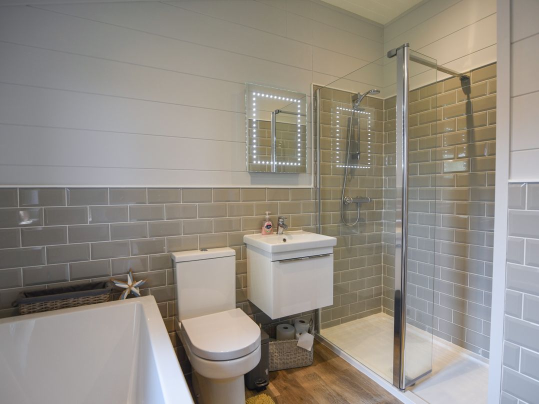 Oakwood 2 @ Pinewood Retreat