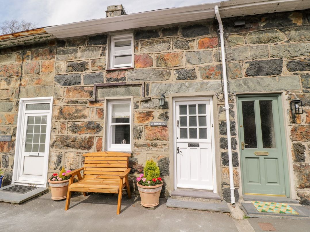 5 Gwynant Street