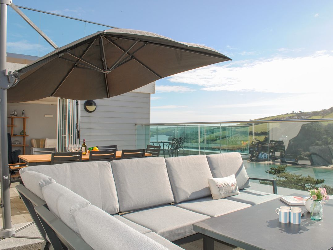 3 Hamstone Court