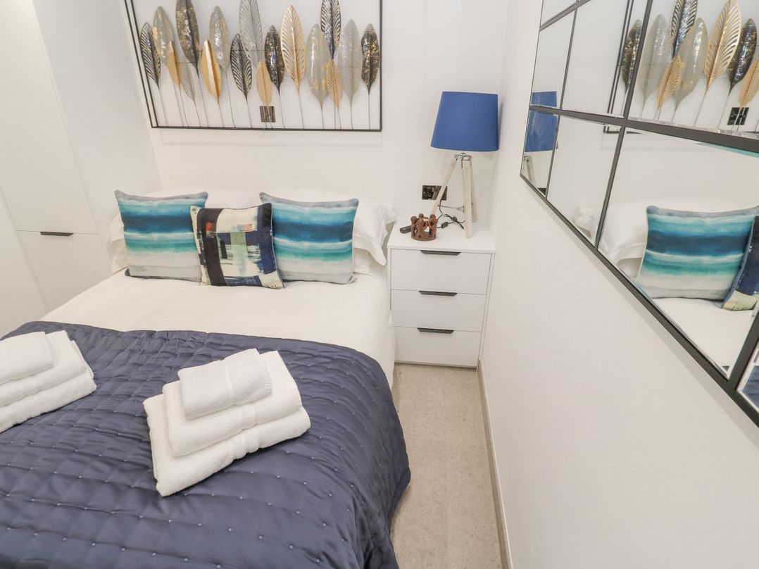 2a Salubrious Terrace