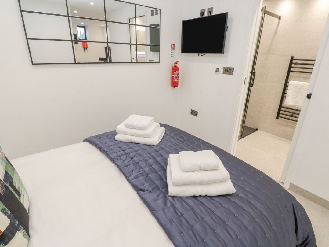 2a Salubrious Terrace