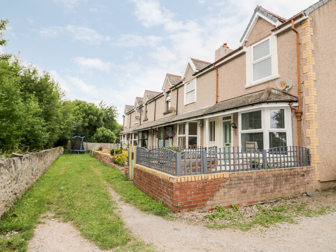 1 River View Terrace