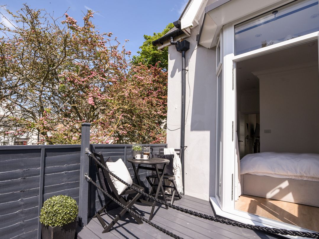 Fore Street House - Apartment 2