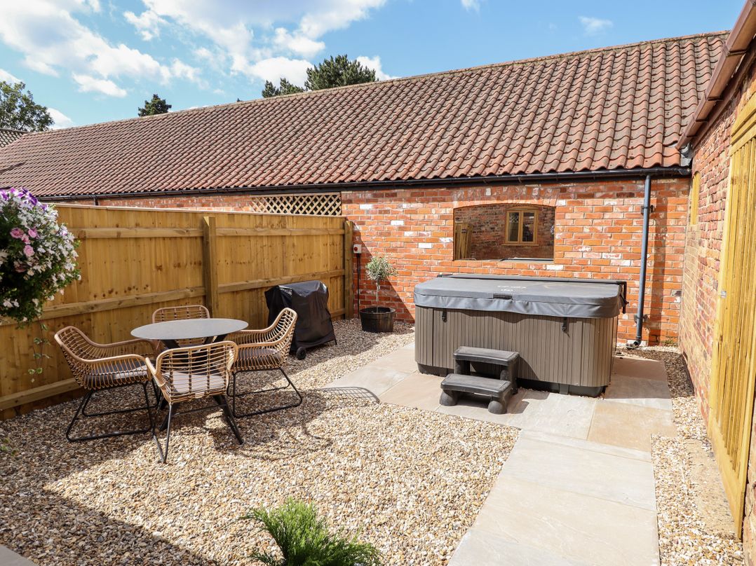 The Grange Cottage 2