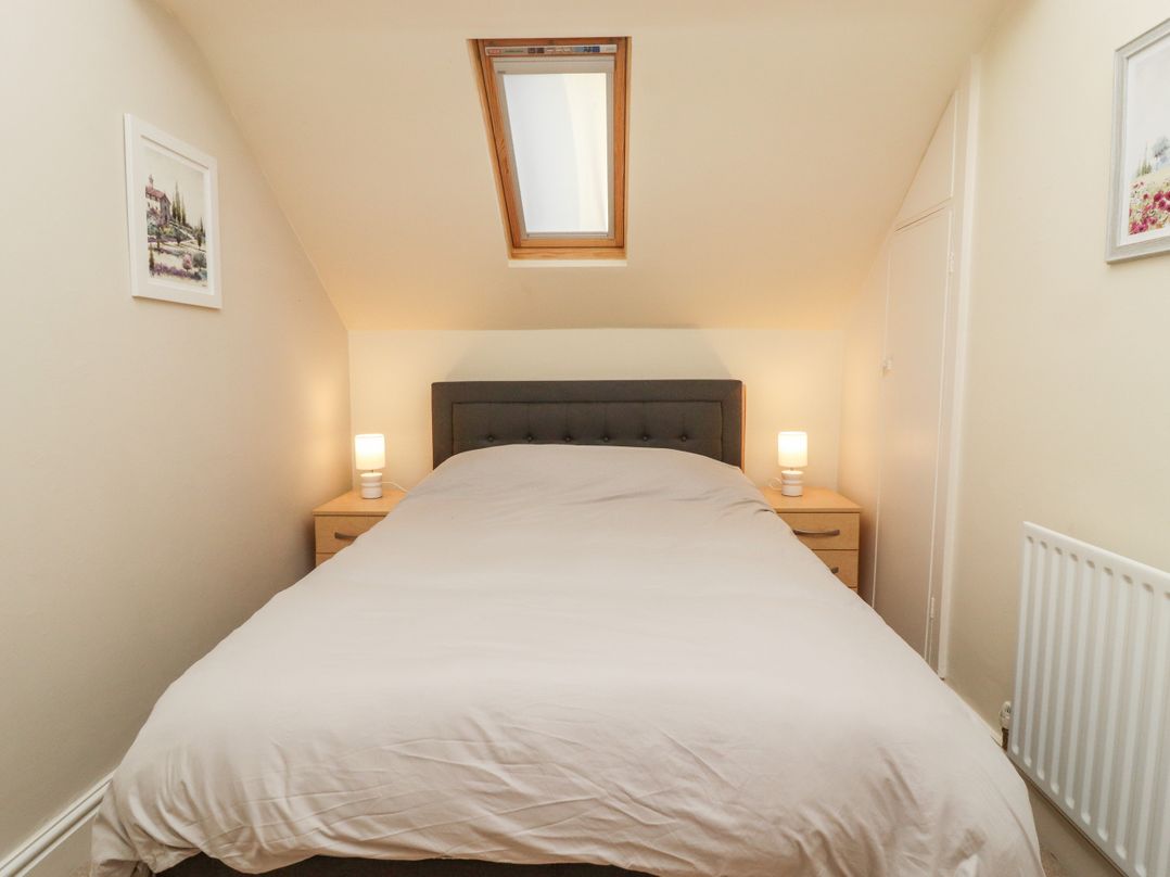 6D Clifton Drive