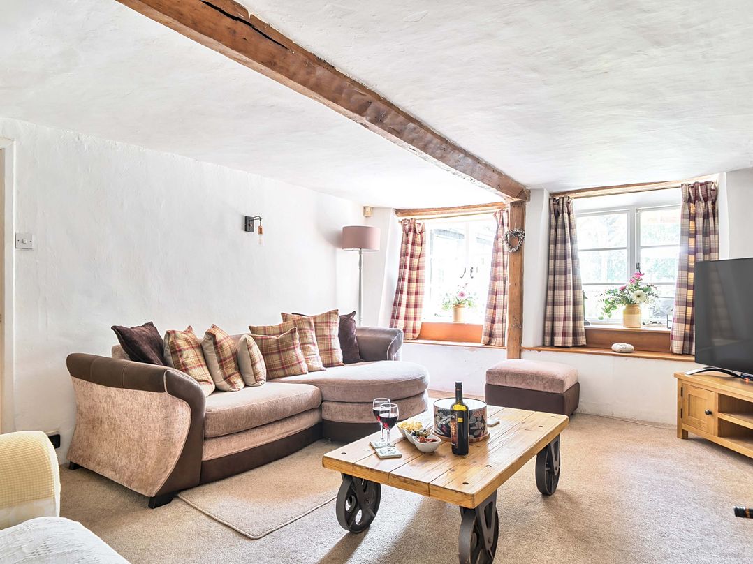 2 Pigsfoot Cottages