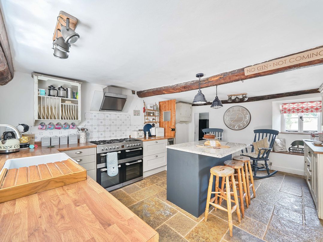 2 Pigsfoot Cottages