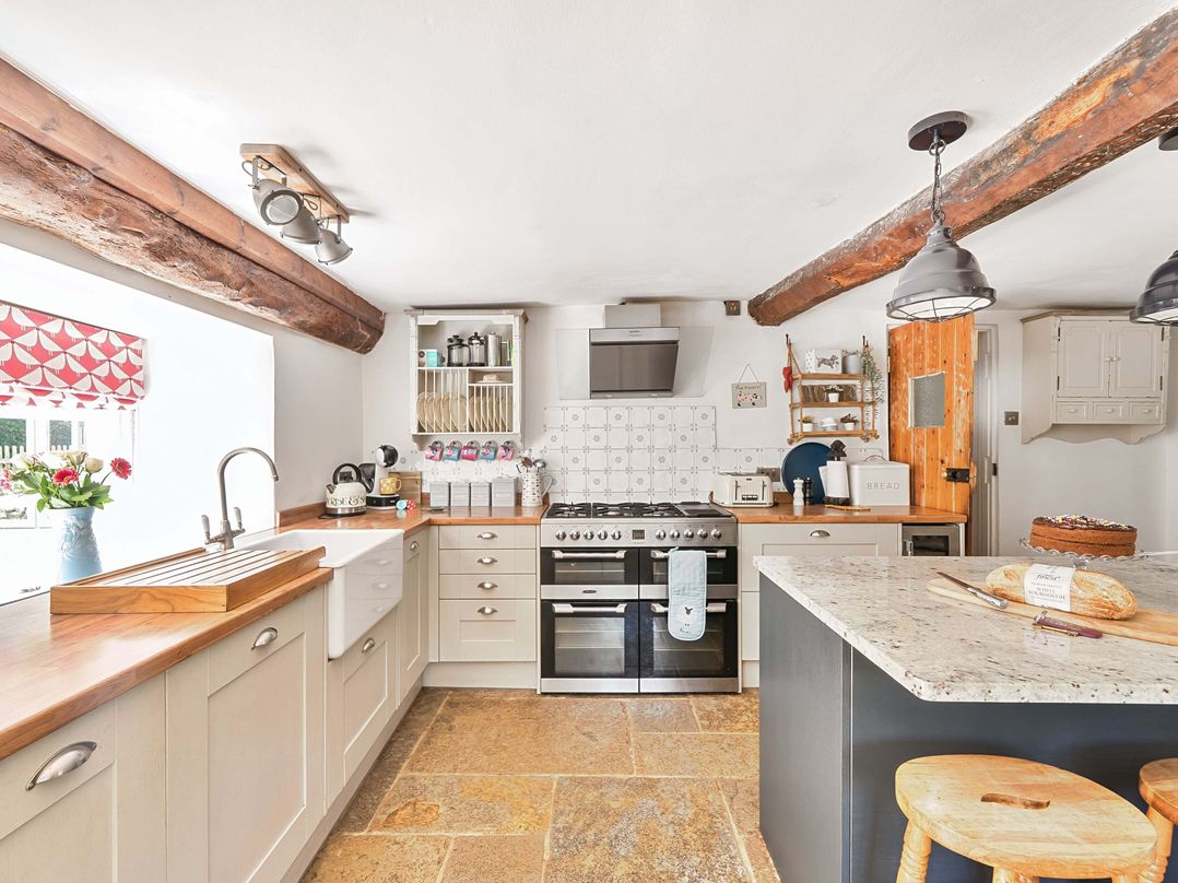 2 Pigsfoot Cottages
