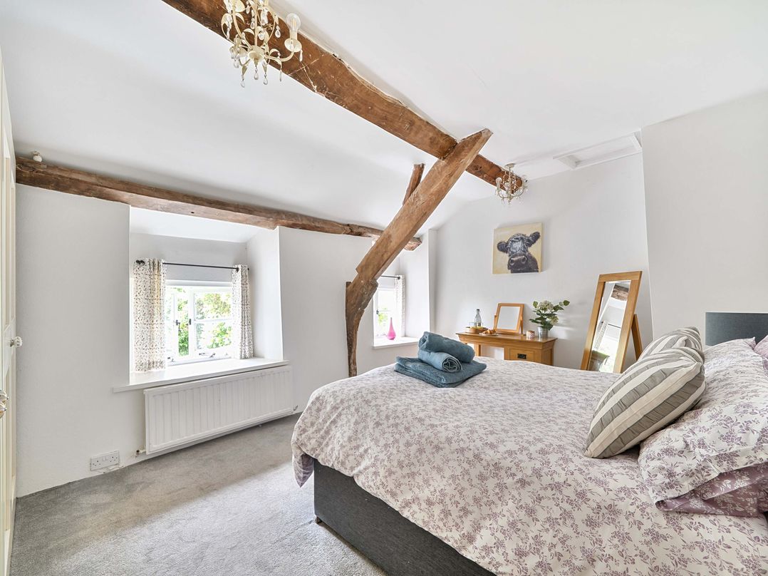 2 Pigsfoot Cottages