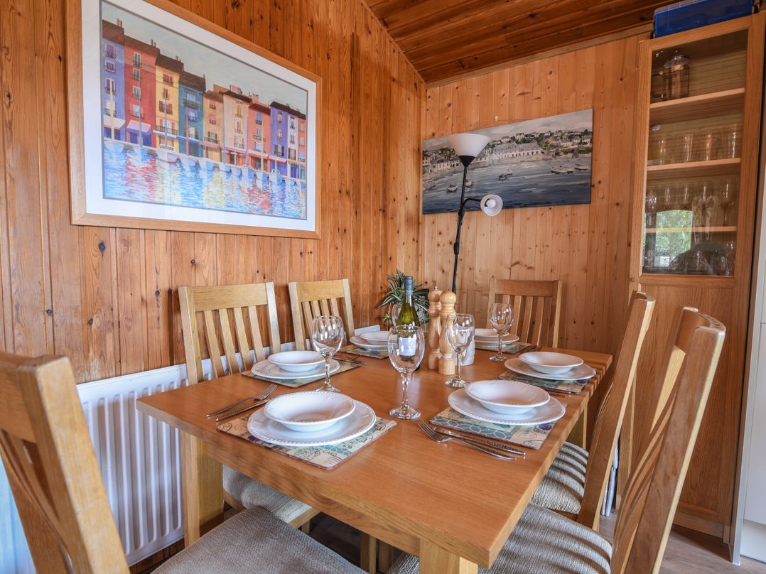 Oakwood 1 @ Pinewood Retreat