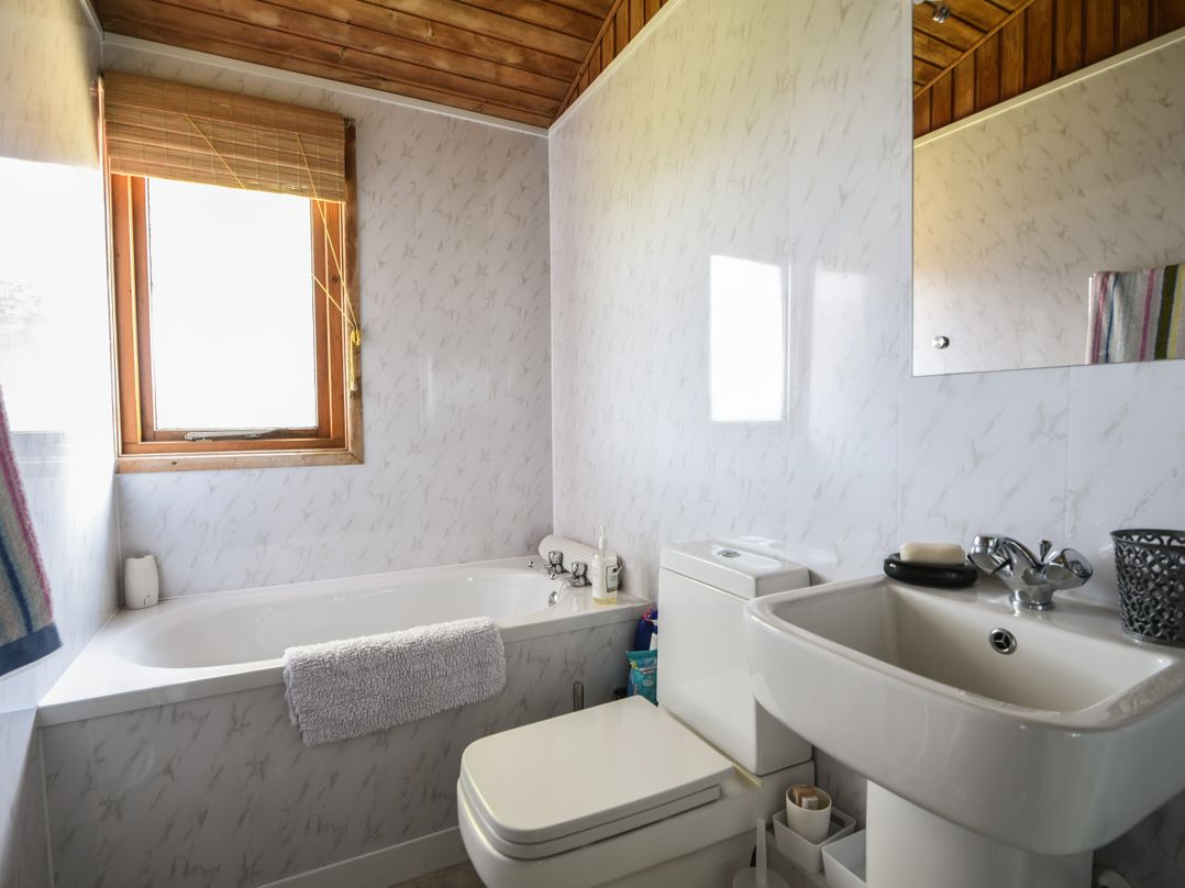 Oakwood 1 @ Pinewood Retreat