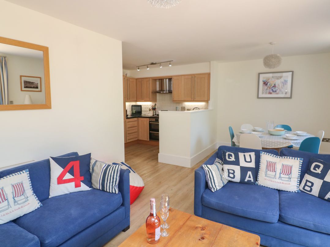 5 Combehaven