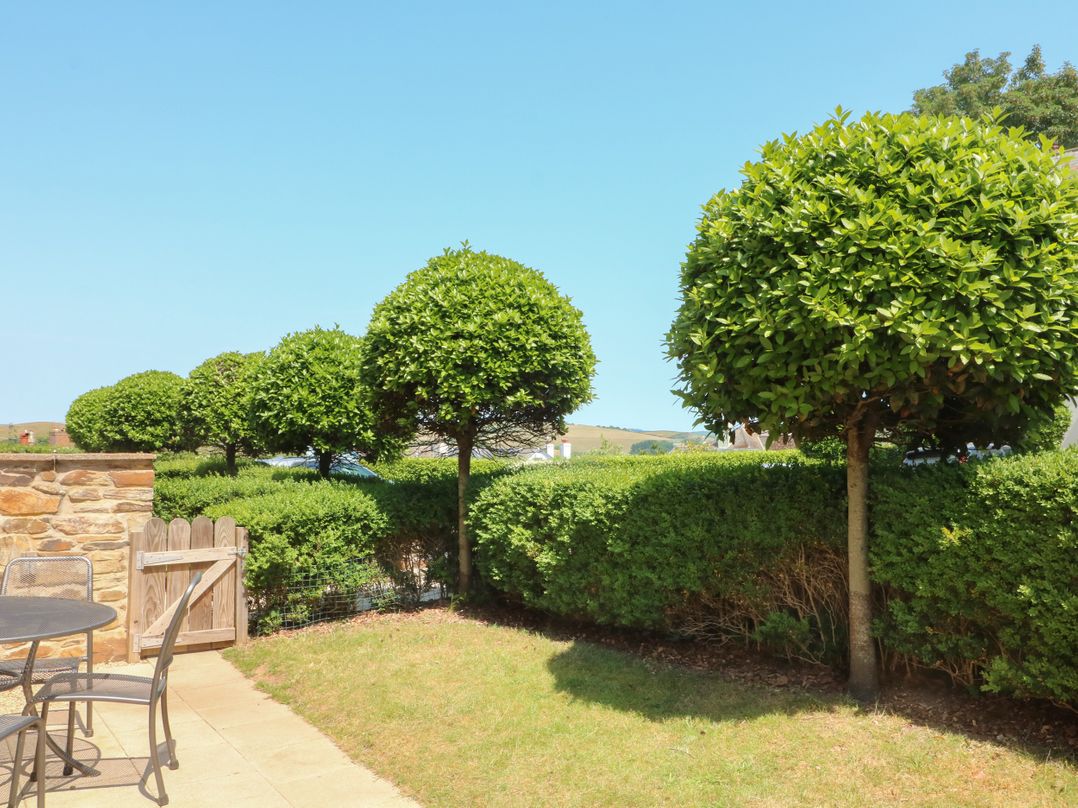 5 Combehaven
