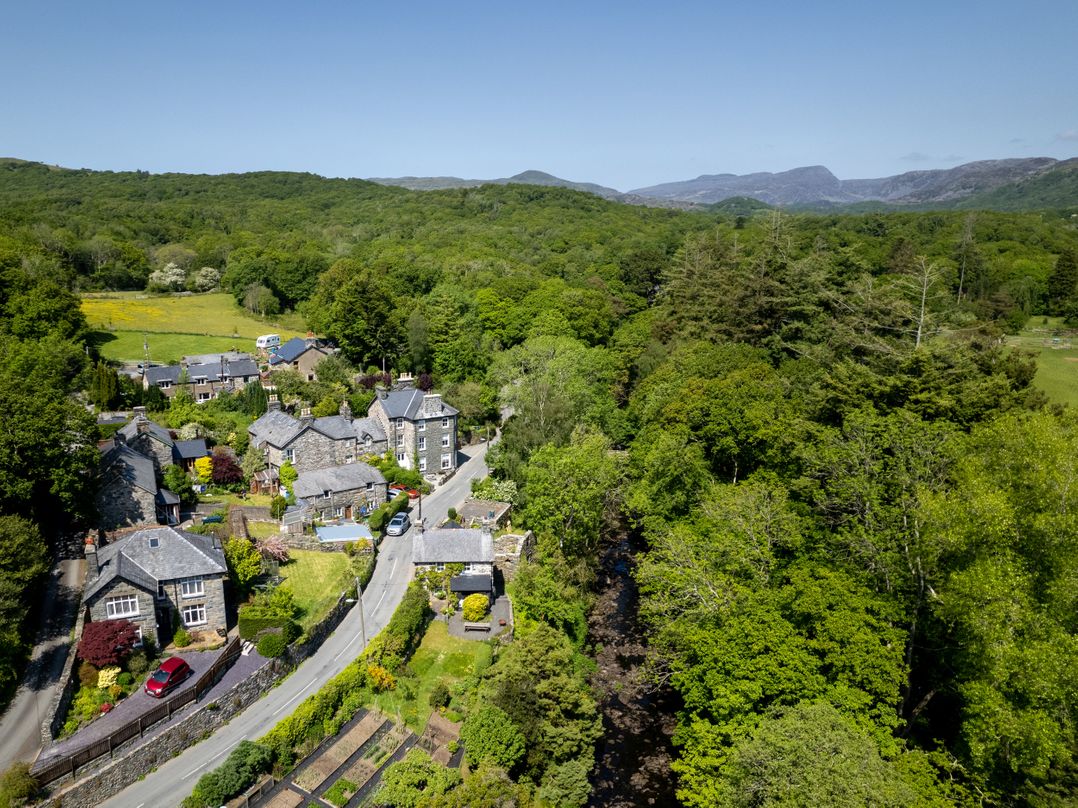 Gwynfryn House