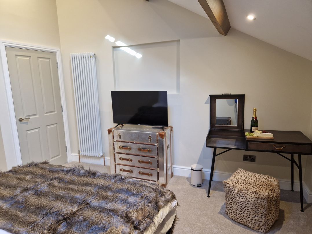 8 Coach House