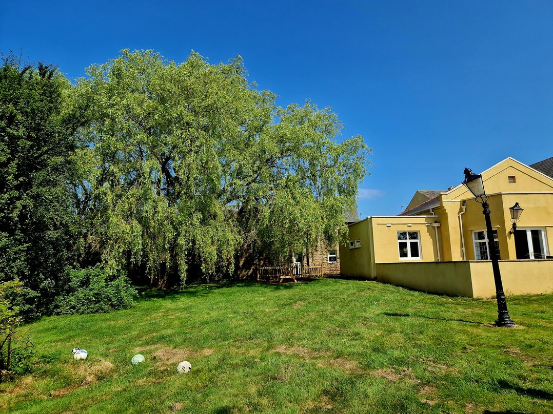 8 Coach House